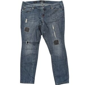 TORRID Plus 18 Jeans 2X‎ Skinny Slim Leg Denim Ripped Patched Premium